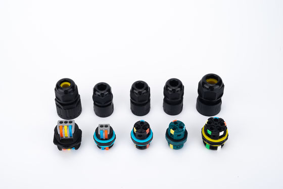 전선 케이블 커넥터 32A 250VAC IP68 방수 2구 커넥터 6-12mm DIA