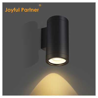 위아래 외부 벽에 장착 된 추출 알루미늄 합금 3000-6000K 18W 24W 야외 벽 램프 Cob LED 블랙 하우징 색상